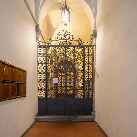 Apartment Santo Spirito Dimora Storica - 5 Minuti Ponte Vecchio - Centro