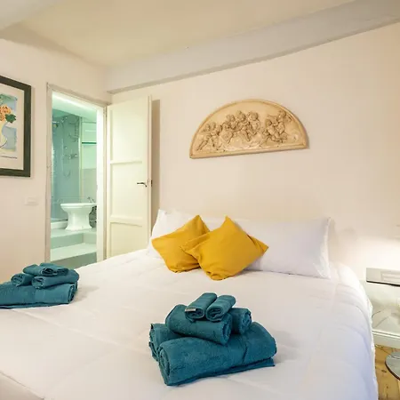 Apartment Santo Spirito Dimora Storica - 5 Minuti Ponte Vecchio - Centro Florence