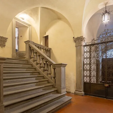 Apartment Santo Spirito Dimora Storica - 5 Minuti Ponte Vecchio - Centro