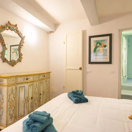 Apartment Santo Spirito Dimora Storica - 5 Minuti Ponte Vecchio - Centro *